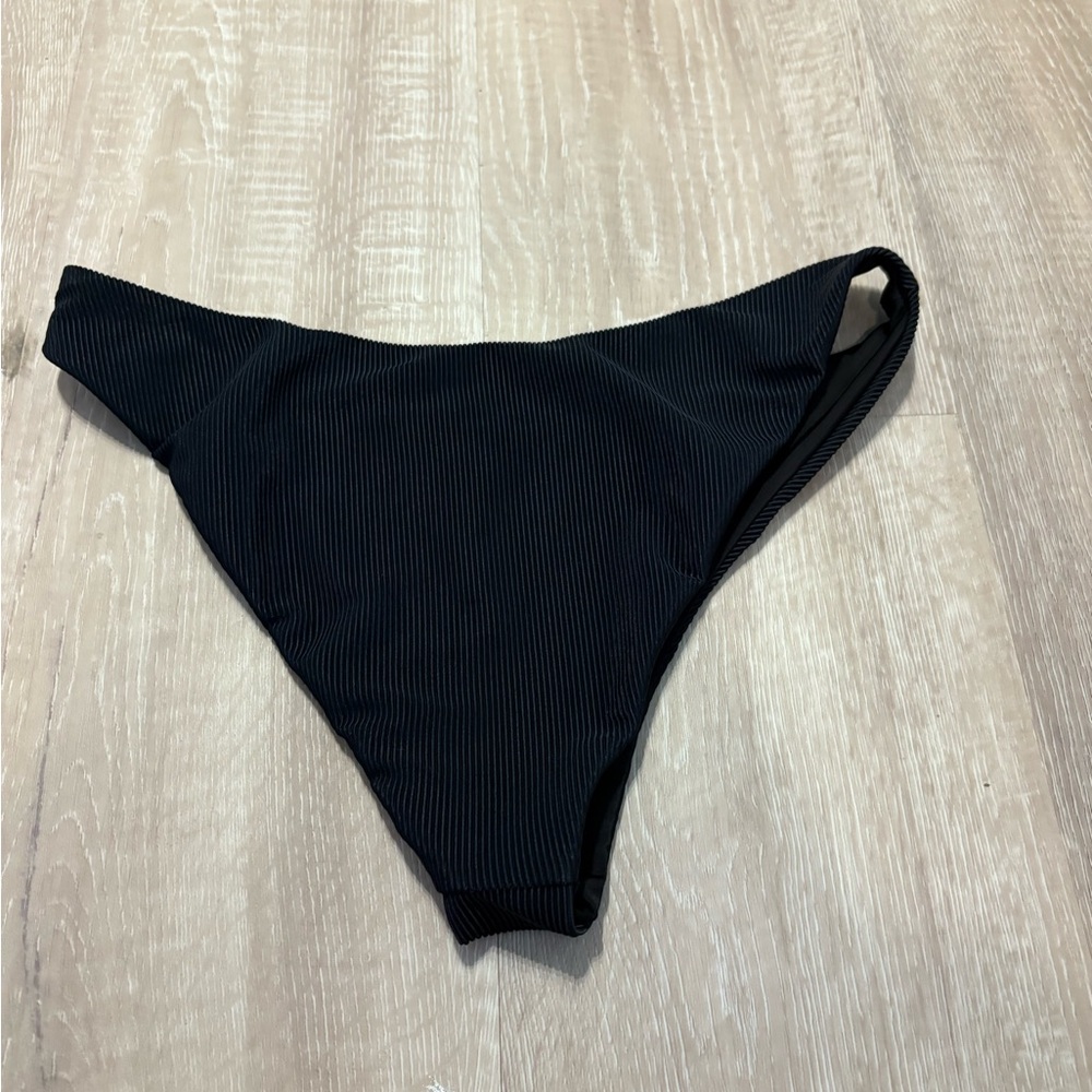 Beach Riot Ribbed Black Bikini Bottom - Picture 4 of 5